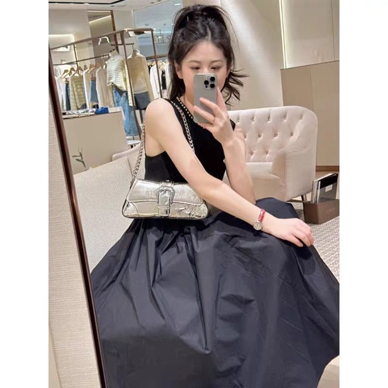 Round Neck Pearl Mesh Midi Black Dress
